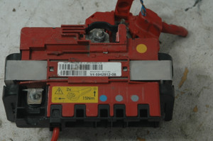 DD-32-18 BMW 61146971370 (USED) 61-14-6-971-370 OEM FUSE DISTRIBUTION BOX V4 6942912-08 106837 10 55 1 13507 6118 6982227-02 100573 13 106887 10 18862 2 56 FROM 2007 328i COUPE E92