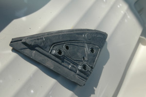 VW PORCHE CAYENNE 31617 JKL OEM Used MIRROR SEAL GASKET RIGHT FROM: 2006 CAYENNE SUV GREY 3.2 V6 AUTO