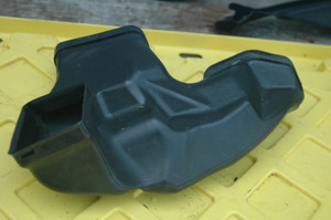 BMW 64228203882 (USED) OEM Right floor heater duct 6422-8203882 RECHTS FROM: 325i 2003 FITS: E46 1999-2006
LOCATION:GARAGE RACK 1

FROM: E46 325i 2003 MANUAL 5 SPEED SEDAN
FITS:  E46 1999-2006