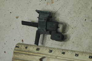 DH-46 BMW 18307604055 (USED) 7560946 OEM 18-30-7-604-055 VACUUM VALVE FROM P131342 2007 E92 328i Fits E90 E92 E93