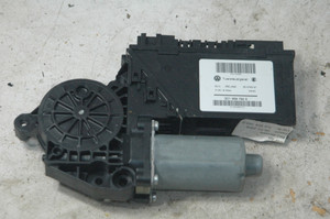 20 - DH Porsche 3D1959792E (USED) Window Motor RIGHT OEM TESTED LK 05 0743 41 FROM: 2006 Porsche Cayenne 4dr 6-Spd Manual