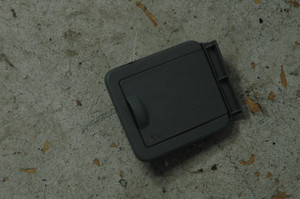 63 - DH Porsche 955555687017a8 (USED) 7L5861687 OEM EYELET COVER LEFT Steel Grey NO SPRING FROM: 2006 Porsche Cayenne 4dr 6-Spd Manual