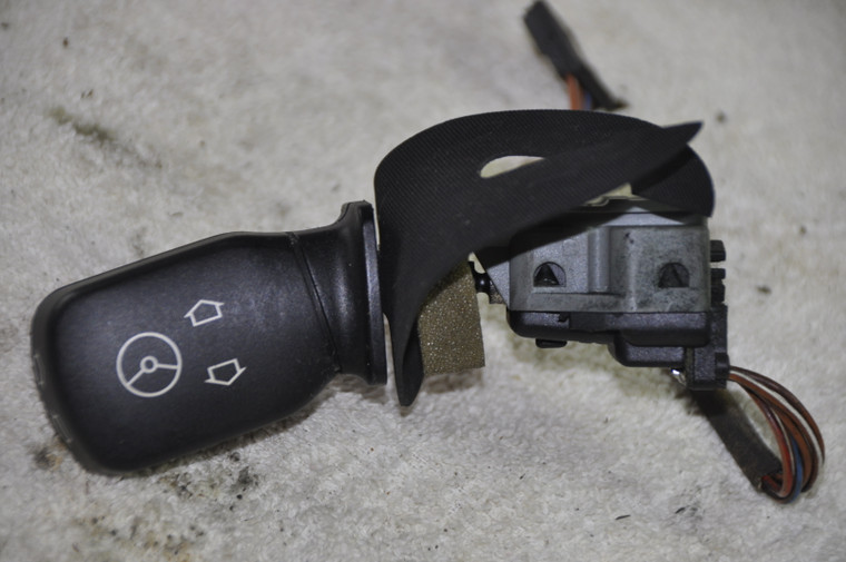 0) BMW OEM 61318352849 USED STEERING COLUMN ADJ SWITCH 5 Euro All Parts