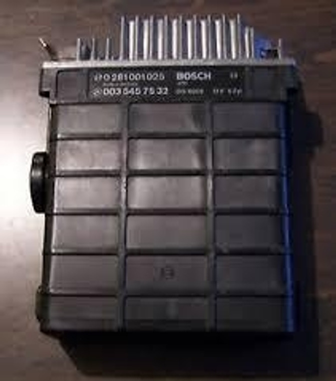 1) Mercedes Benz OEM 35457532 DME ECM ECU Engine Control Module (USED) Fits: 300SDL 1987 W126 & Other Listed Vehicles Euro All Parts