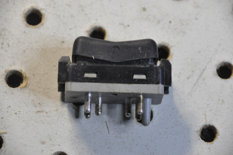 9) DD Mercedes Benz OEM 1298207610 Seat Heat Switch (USED) SWF 501428 Fits: 560SEL 1988 W124 & Other Listed Vehicles Euro All Parts