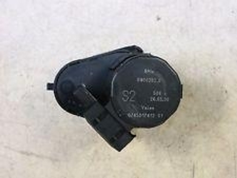 1) BMW OEM 64116900262 Ram Pressure Flap Actuator Motor VALEO 0765017412 02 (USED) Fits: 530i 2002 E39 & Other Listed Vehicles Euro All Parts