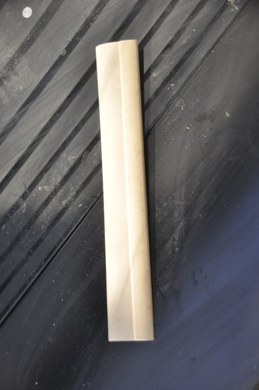1) DH-28 BMW 51477146332 OEM Used CARPET TRIM FRONT 51437058149-09 From: 2008 e90 328xi 51-47-7-146-332 51477146332 Euro All Parts