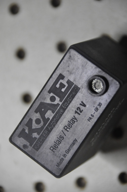 1) DD MERCEDES BENZ 0035456905 OEM 003-545-69-05 USED A/C COMPRESSOR RELAY KAEHLER KAE 3.701.140 3701140 W126 116.965 engine Euro All Parts 1) DD MERCEDES BENZ 0035456905 OEM 003-545-69-05 USED A/C COMPRESSOR RELAY KAEHLER KAE 3.701.140 3701140 W126 116.965 engine Euro All Parts