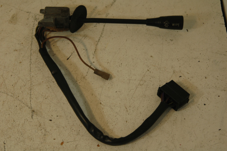 1) DH-2 BMW 1357011 (USED) OEM K 8356 61311352636 61-31-1-352-636 WIPER CONTROL 1968-1976 1602 2002 2002tii Euro All Parts