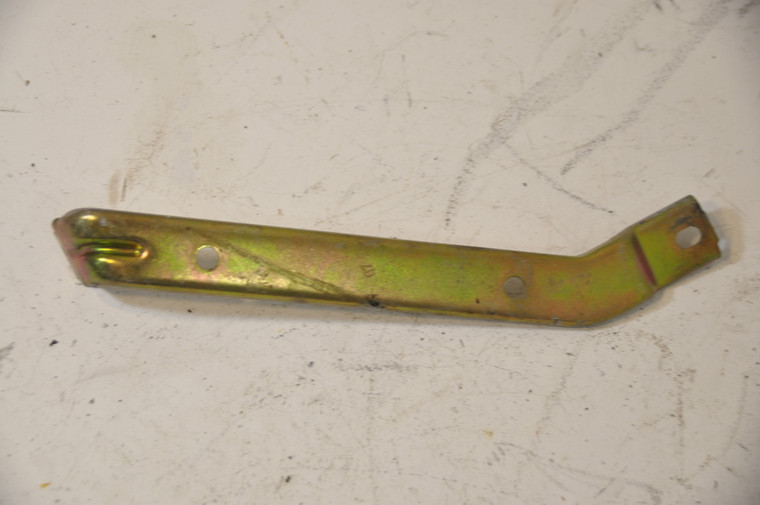 1) DH-7 BMW 61218361707 OEM Used BATTERY HOLD DOWN TRUNK From: 2004 E39 530i 61-21-8-361-707 61218361707 Euro All Parts 1) DH-7 BMW 61218361707 OEM Used BATTERY HOLD DOWN TRUNK From: 2004 E39 530i 61-21-8-361-707 61218361707 Euro All Parts