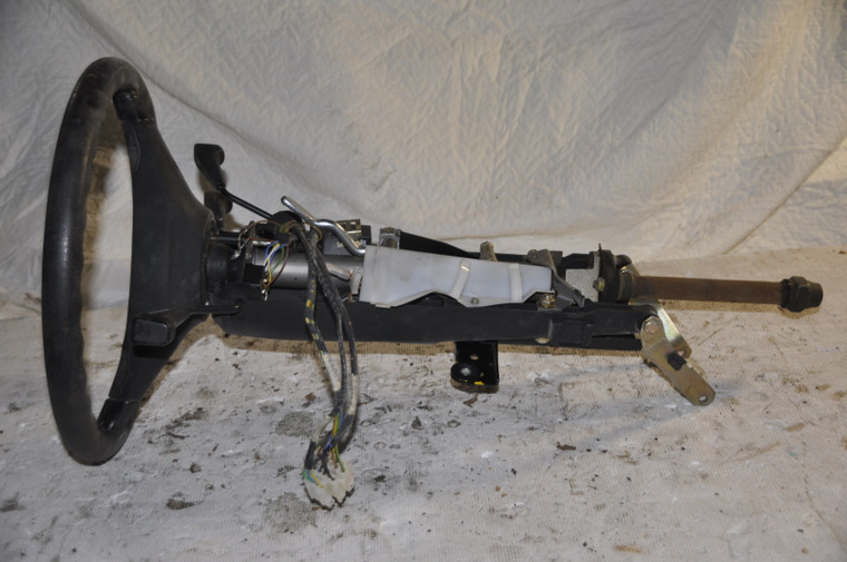 1) BMW OEM 32311151762 Steering Column USED (Complete column i available) Fits: e24 633CSi 635CSi M6 M635CSi 1975-1989 & other listed vehicles Euro All Parts