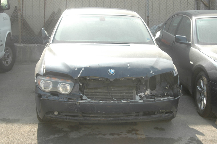 DISMANTLED - E65 DP51612 Sedan C BMW e65 745iL Nov 2002 N62 V8 Auto 7 Series Blue on Tan Hit ftront DP51612