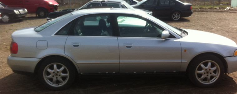 A4 A016051 S Audi A4 1998 Silver V5 engine Silver 5 Spd Manual A016051