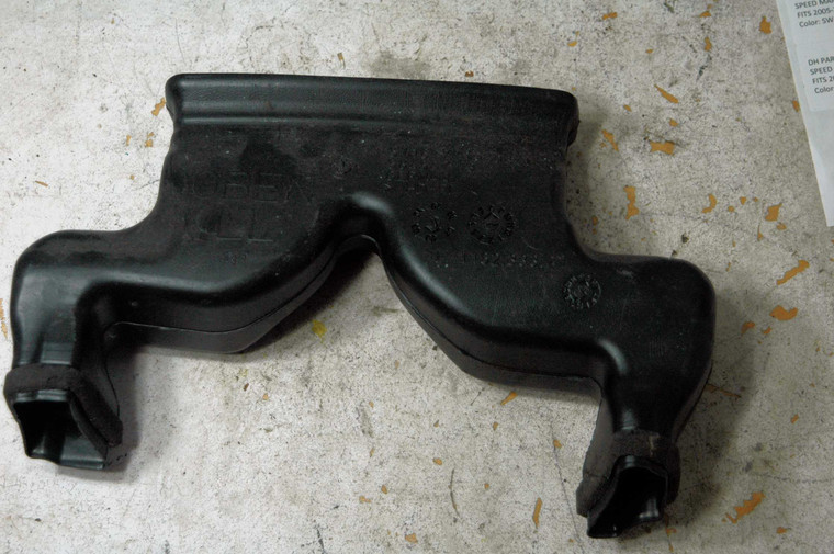 8 - DH BMW 64226968447 (USED) 64-22-6-968-447 OEM REAR HEATER DUCT SPLITTER FROM PU88618 2007 328i COUPE FITS E92 & 2006-2013 LISTED VEHICLES