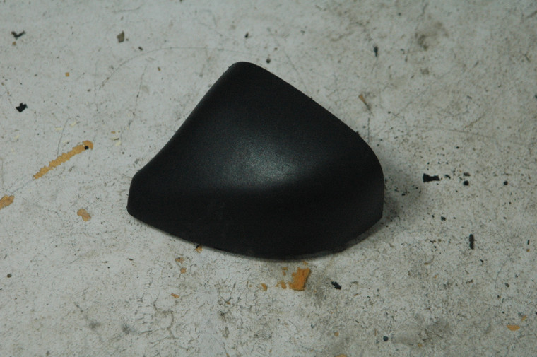 47 - DH Porsche 9557310850201c (USED) 955-731-085-02-01C OEM VW 7L0 856 548 BLACK MIRROR BASE COVER  2003-2006 FROM: 2006 Porsche Cayenne 4dr 6-Spd Manual