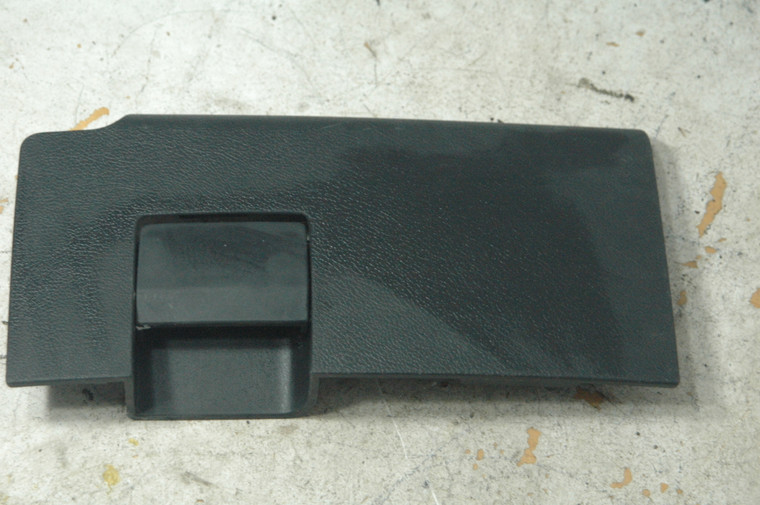 70 - DH Porsche 95555211801a03 (USED) 955-552-118-01-A03 VW 7L0882602 OEM GLOVE BOX 2003-2010 FROM: 2006 Porsche Cayenne 4dr 6-Spd Manual