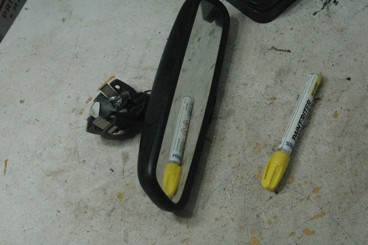 88 - DH Porsche 9557315140301c (USED) VW 1k0857511esma OEM AUTO DIM REAR VIEW MIRROR ASSEMBLY TESTED 2003-2010 FROM: 2006 Porsche Cayenne 4dr 6-Spd Manual