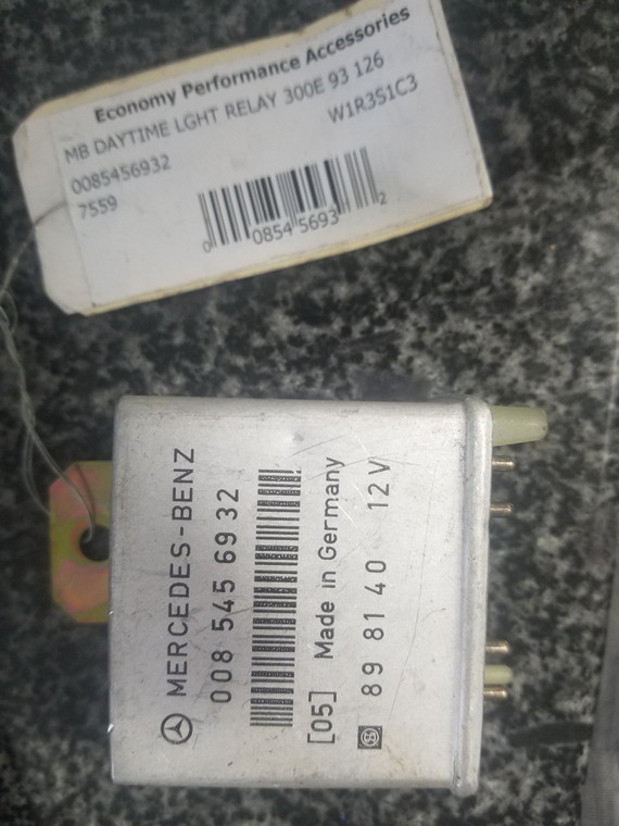 Special order - Mercedes-Benz OEM 0085456932 Daytime Running Light Relay 008-545-69-32 (USED) Fits: 300E 1993 W126 & Other Listed Vehicles iNCLUDES CANADA SHIPPING