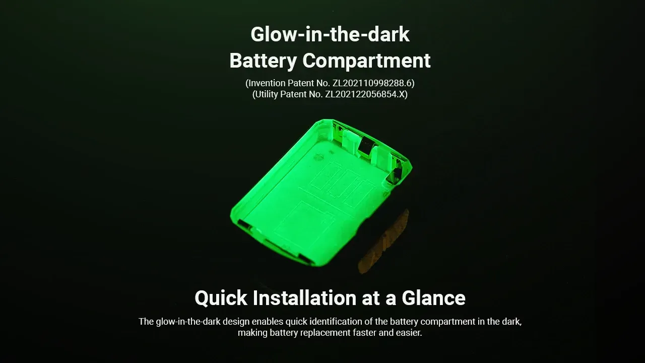 Nitecore UT27 headlamp's glow-in-the-dark battery compartment for quick and easy battery installation in the dark.