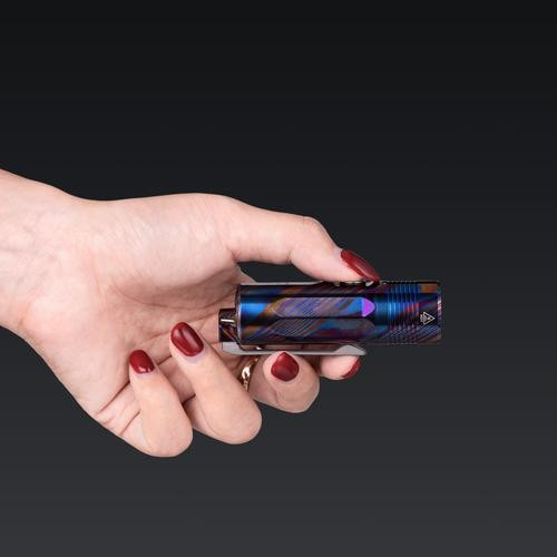 RovyVon Auroroa A20 limited edition timascus 1000 lumen EDC torch