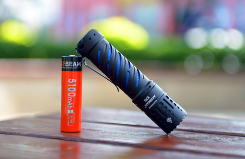 AceBeam E70-AL compact 4600 lumen EDC torch 