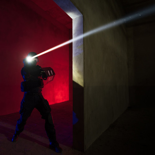 Weltool W3 Pro TAC - 1.4km throw LEP torch