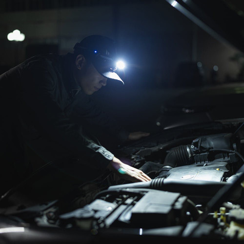 Wuben E7 Multi-functional 1800 lumen rechargeable light