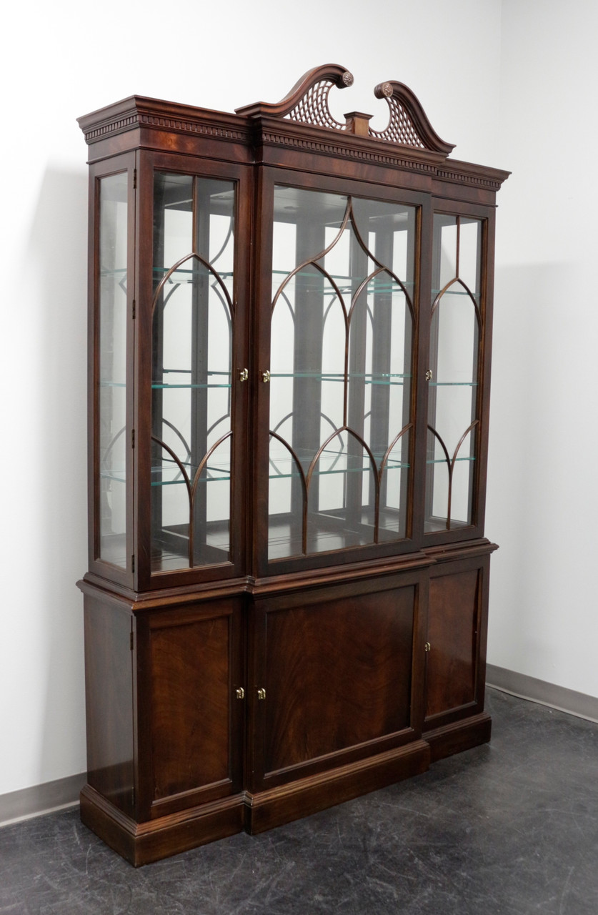 Stickley Chippendale Mahogany Breakfront China Display Cabinet