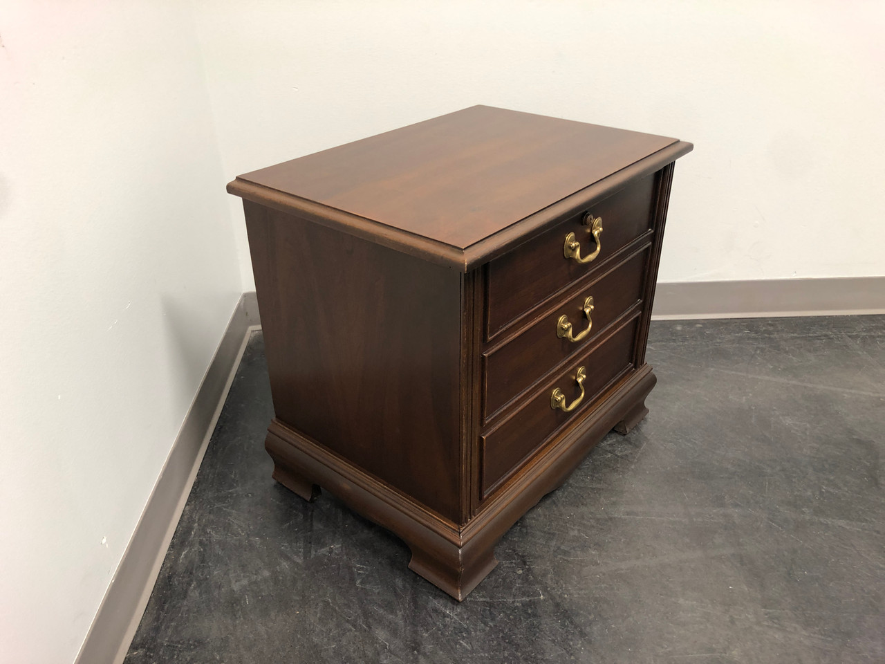 Lane Chippendale Style Cherry Mini Cedar Chest Nightstand