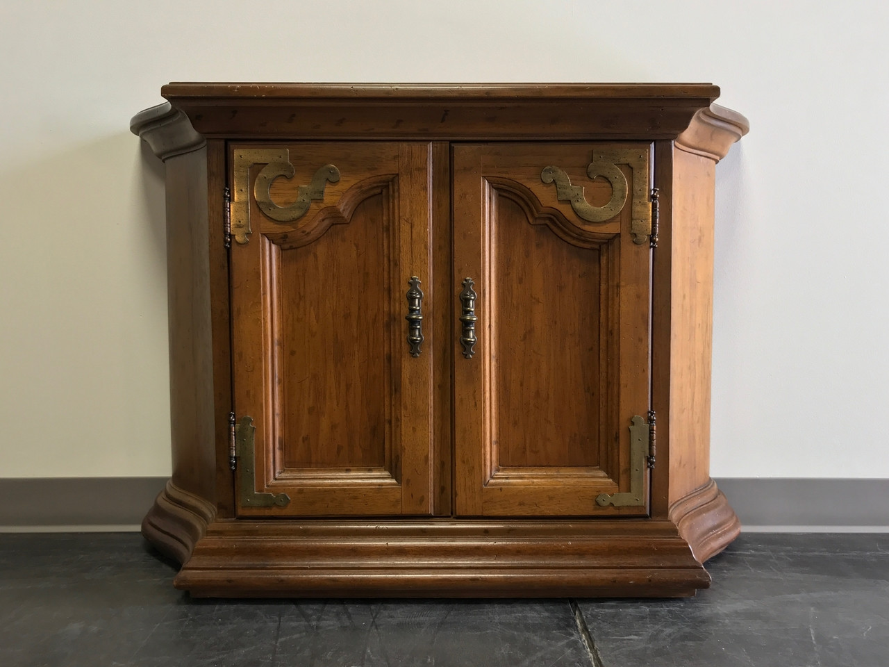 Sold Out Drexel Heritage Velero Southwestern Style Console Entry