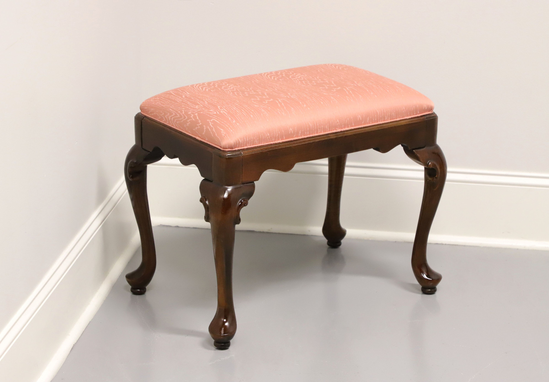 ETHAN ALLEN Queen Anne Bench / Footstool A - Boyd's Fine ...