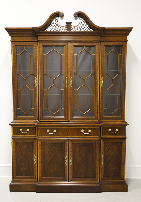 HICKORY CHAIR Historical James River Plantations Banded Flame Mahogany Chippendale Breakfront China Cabinet HICKORY CHAIR Historical James River Plantations Banded Flame Mahogany Chippendale Breakfront China Cabinet