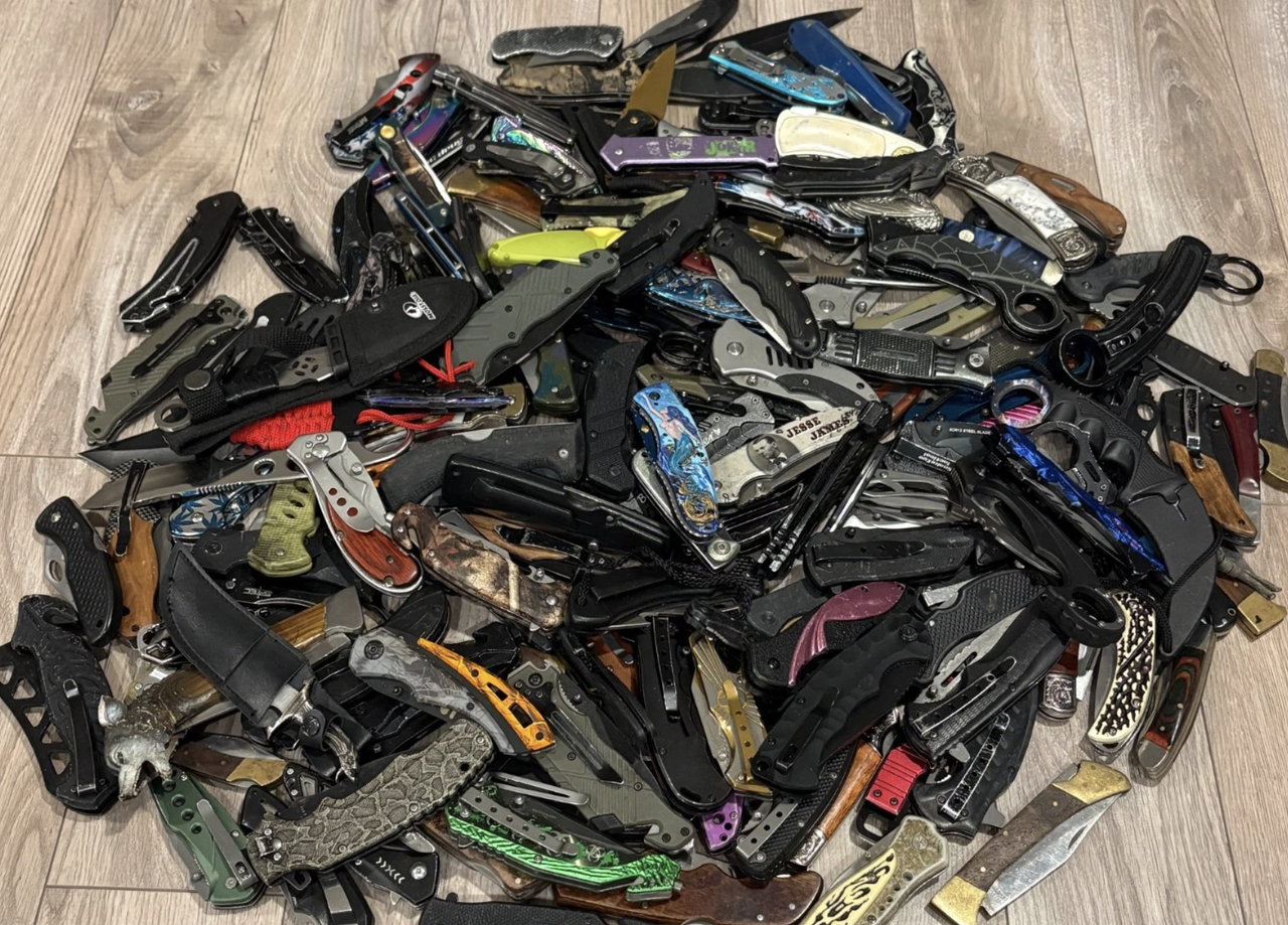 TSA Confiscated Knives & Multitools