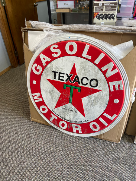 Retro Texaco White Ring 36" x 36" Sign