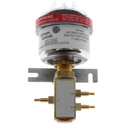  Johnson Controls V-6135-1 3-Way Air Swtch Valve 2-4Psig 