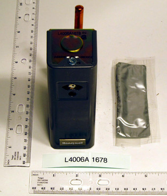  Honeywell L4006A1678 Aquastat(100-240F 5-30F Adj. Diff.) Breaks On Rise, 3" Capillary Length 