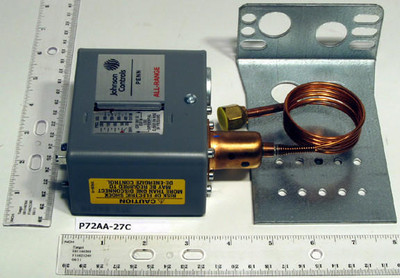  Johnson Controls P72AA-27C DPST Pressure Control 100/400# Diff 35/200 36 Cap 1/4 Flare 
