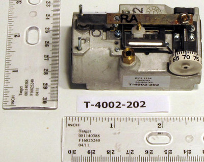  Johnson Controls T-4002-202 RA Pneumatic Horizontal Mount Theromstat Less Cover 55-85F 