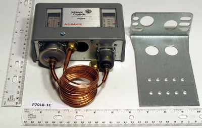  Johnson Controls P70LB-1C Spst Dual Pressure Control 20/100 LS PSIG HS 100/500 PSIG W/Knob 36" Cap. Replac 