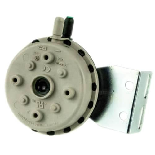 Weil McLain Air Pressure Switch Kit (0 - 5,500 ft) for GV90+ Boilers 