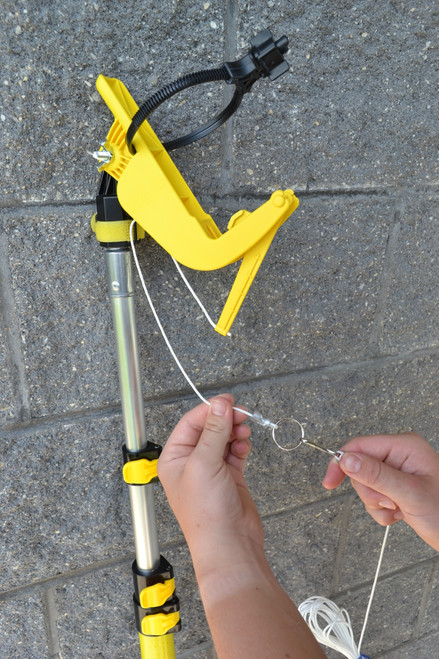 Disconnect the clip from the Gotcha Sprayer Pro lever.