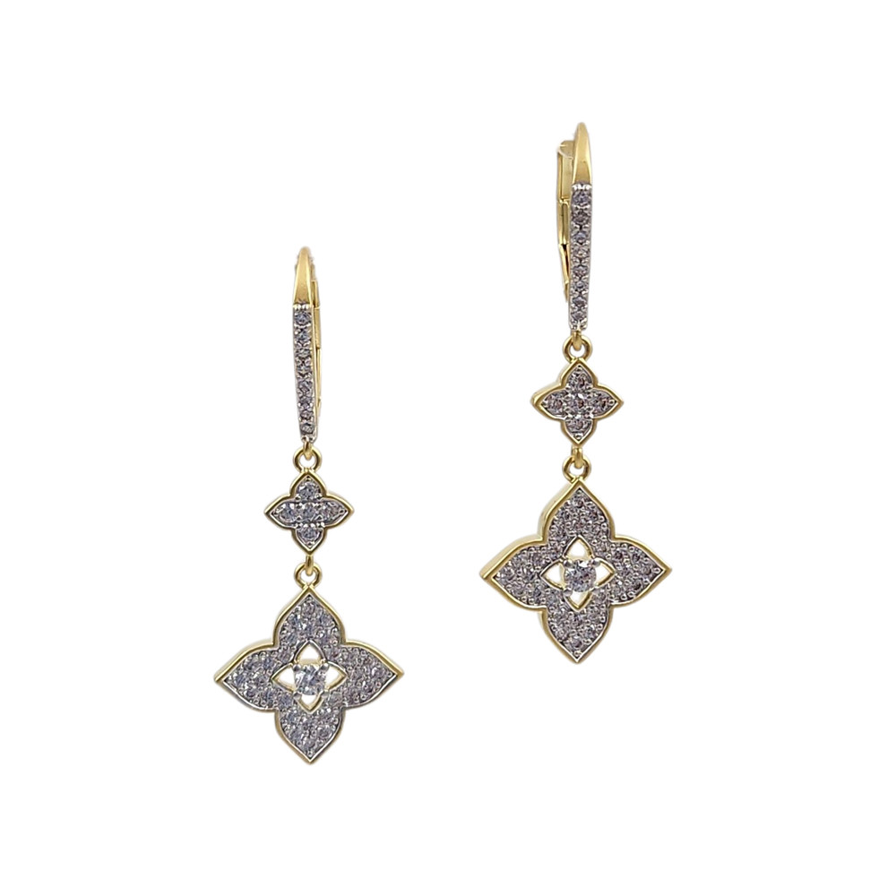 14kt gold-plated flower detail earrings. 