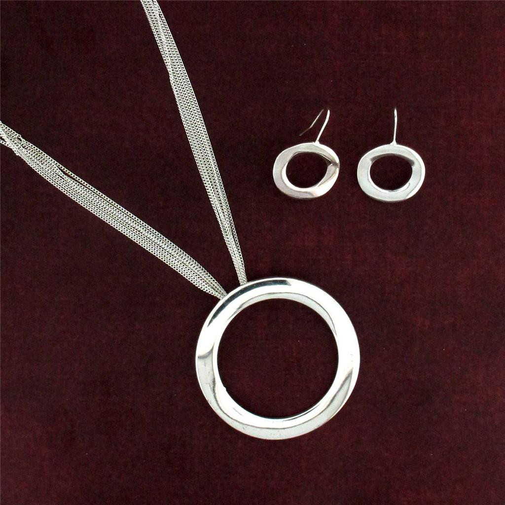 Silver Plated Chain w/ Large Circle Pendant Necklace & Earrings Costume Jewelry