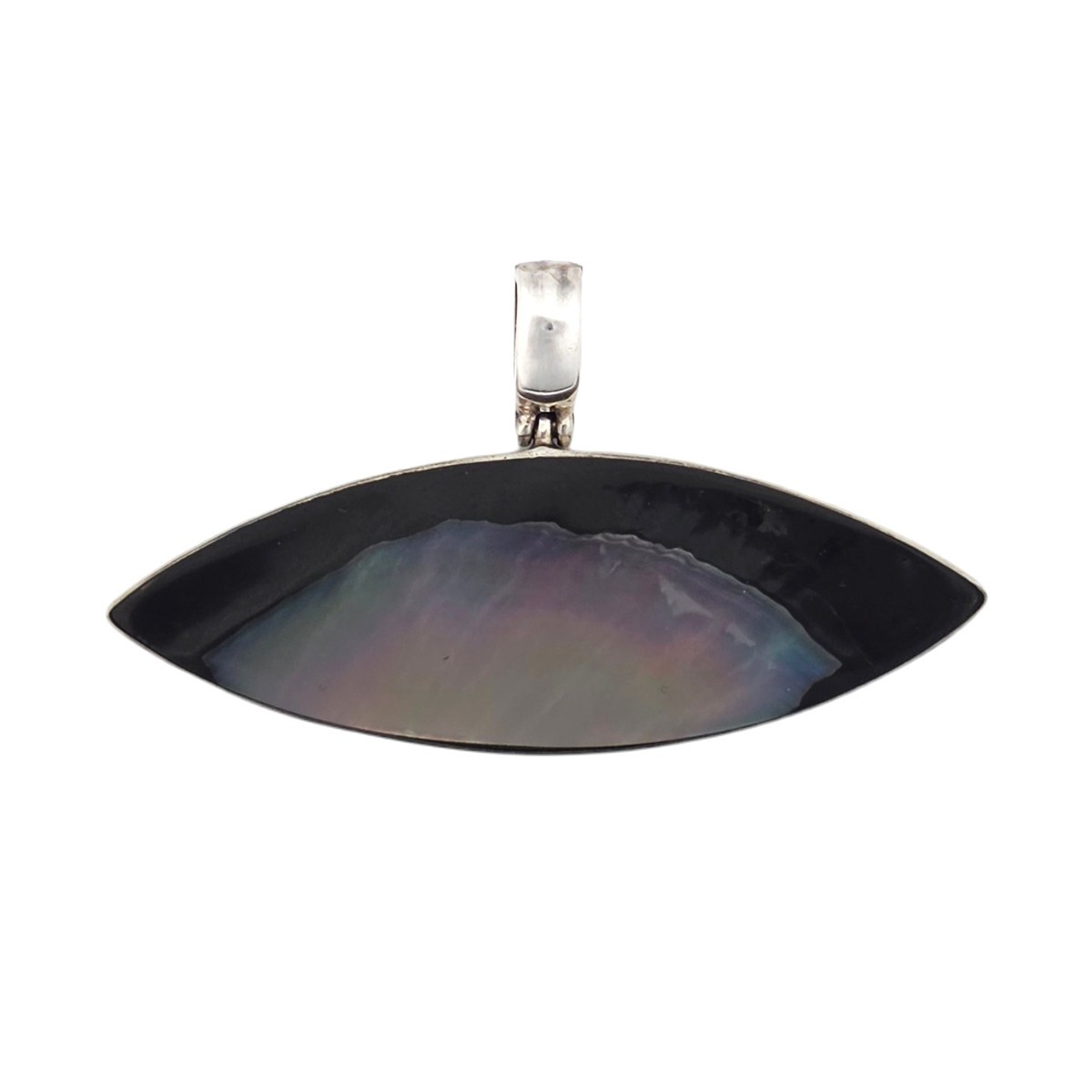 Shell marquise-shaped sterling silver pendant. 