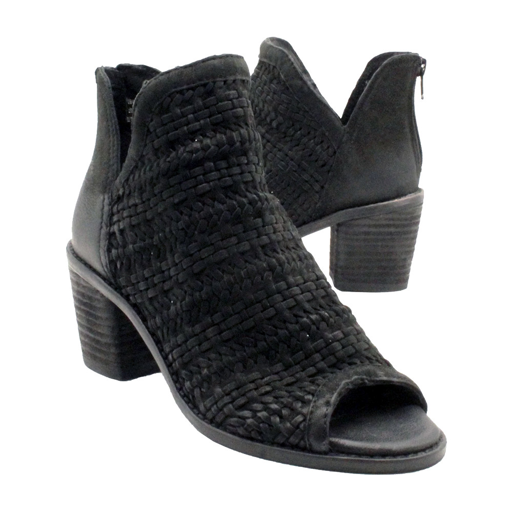 Sbicca Footwear Anton Leather Heeled Sandals