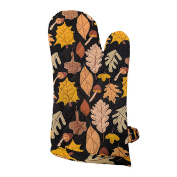 Black autumn leaves oven mitt set. 
