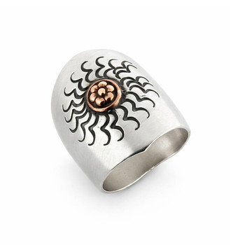 Sterling silver ring size 8 with copper flower detail. 