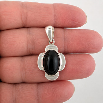 Sterling Silver Onyx Oval Pendant – Size & Scale View
