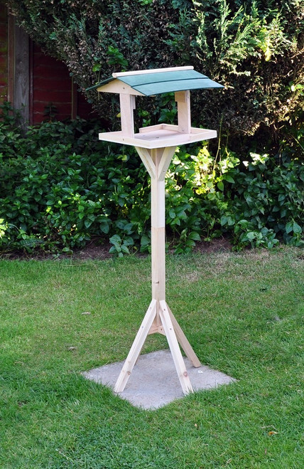 Nature\'s Market Traditional Wooden Bird Table Nature\'s Market Traditional Wooden Bird Table