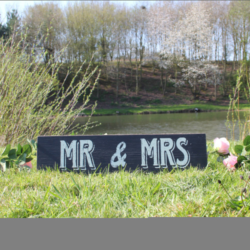 MR & MRS Sign MR & MRS Sign